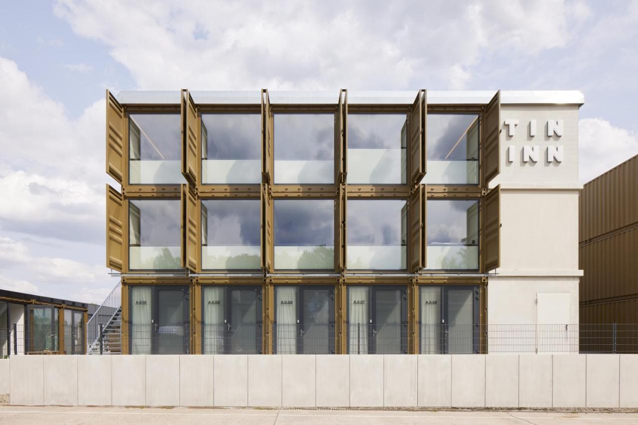 Tin Inn Montabaur L Einfach Gut - Das Hotel Aus Hochwertig Ausgebauten Ueberseecontainern 외부 사진