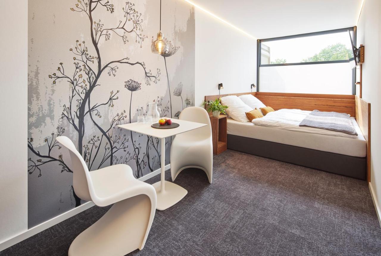 Tin Inn Montabaur L Einfach Gut - Das Hotel Aus Hochwertig Ausgebauten Ueberseecontainern 외부 사진